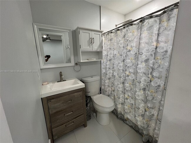 Building Photo - 3815 SW 89th Ave