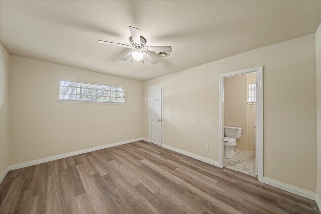 Building Photo - 8302 Braeburn Valley Dr