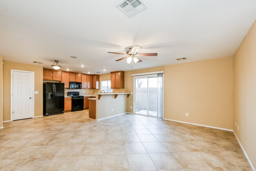 Building Photo - 8264 Wuthering Heights Ave