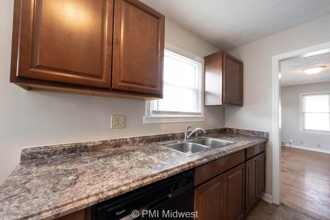 Building Photo - "Charming 2-Bedroom Retreat in Indianapoli...