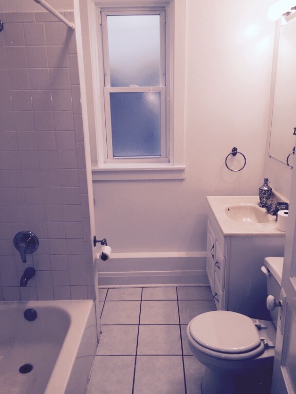 Building Photo - 1414 W Henderson St