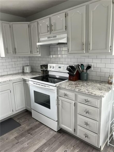 Building Photo - 115 Holden Rd