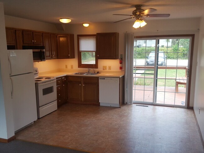 Building Photo - 110 N Union St