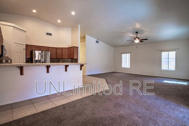 Building Photo - 4926 Mesa Blanca Way