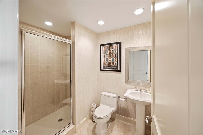 Building Photo - 13675 Vanderbilt Dr