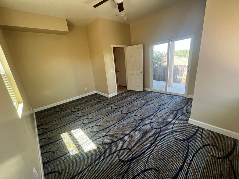 Building Photo - 5436 Mary Lane Dr