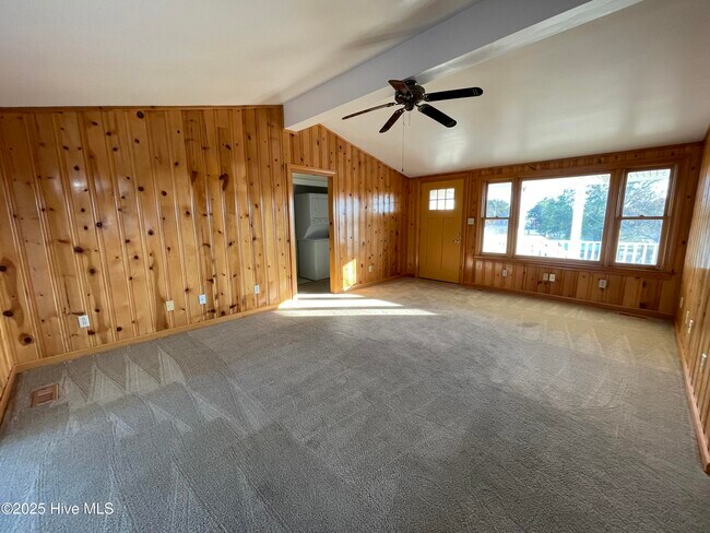 Building Photo - 114 Palmetto Dr