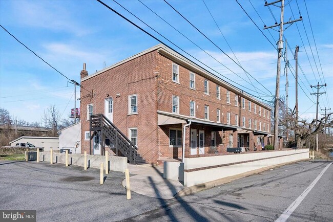 Building Photo - 635 Stanton Christiana Rd