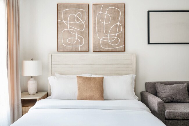 Building Photo - 1597 York Ave