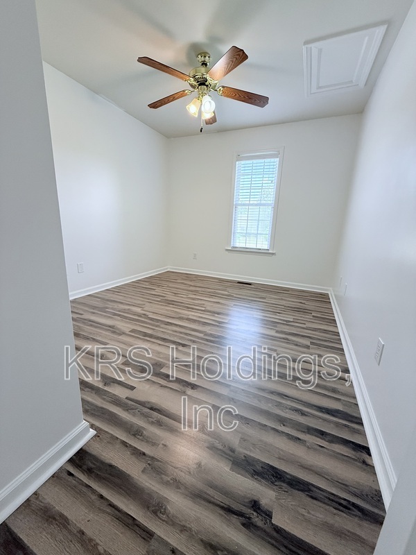 Building Photo - 6537 Eagles Crossing Dr