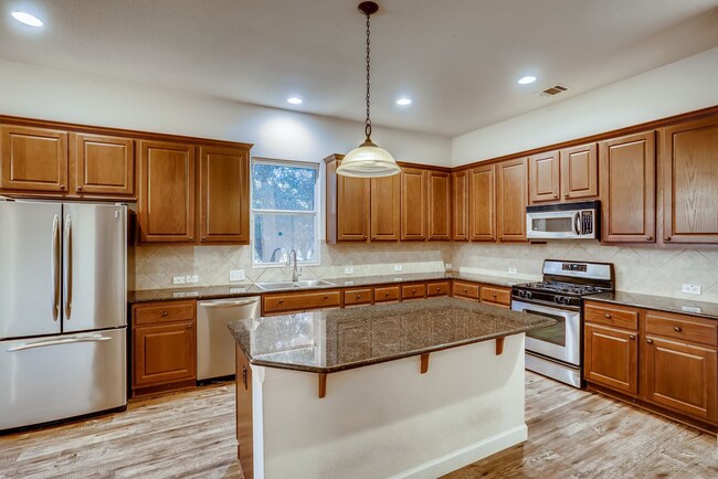 Building Photo - 2606 Mingus Dr
