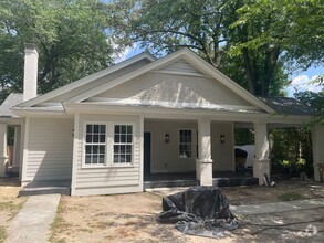Building Photo - Fully Renovated in Heathwood with 2 Bedroo...