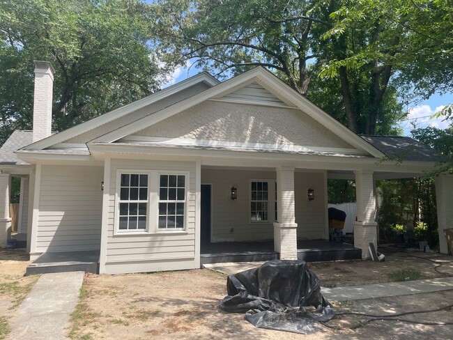Primary Photo - Fully Renovated in Heathwood with 2 Bedroo...