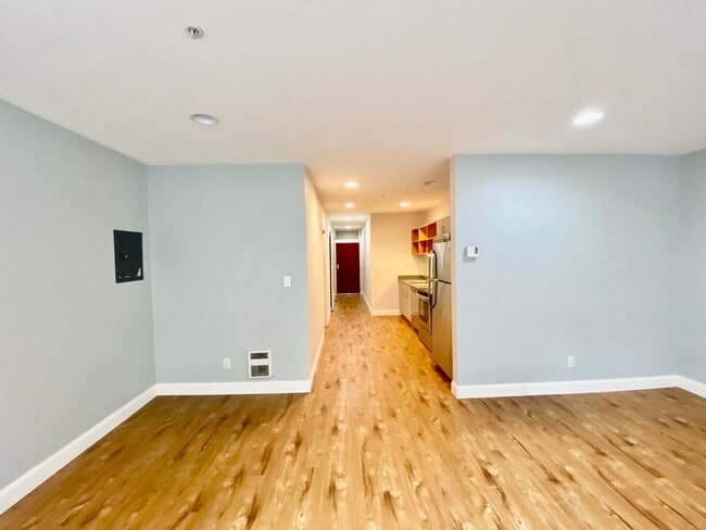 Building Photo - Belltown Condo...........