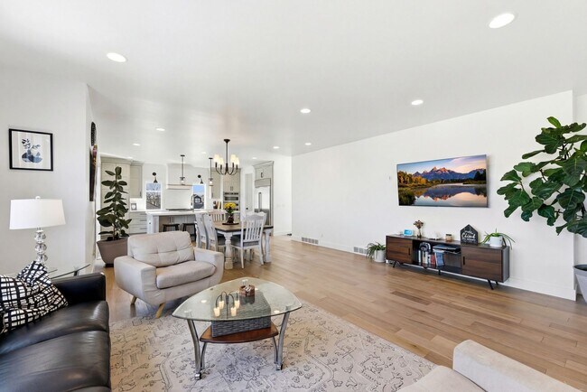 Building Photo - 11716 Meeks Ct