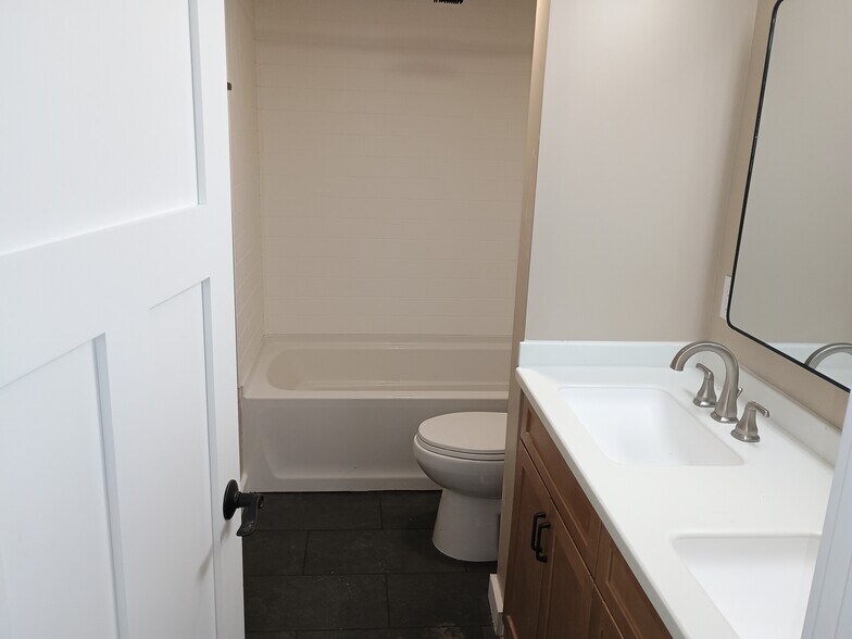 Building Photo - 1935 7th St NW