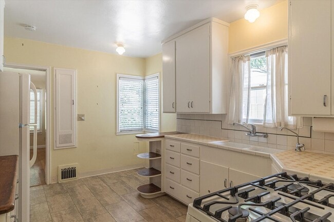 Building Photo - Charming Home in San Jose!