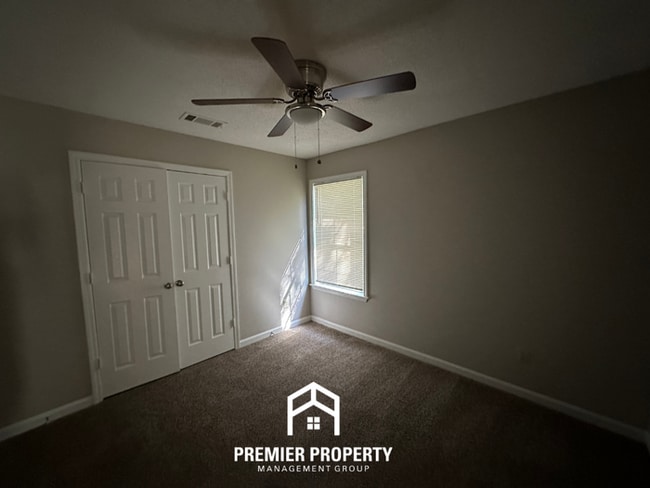 Building Photo - 10140 Cameron Ridge TR