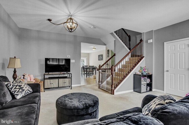 Building Photo - 64 Milestone Ct