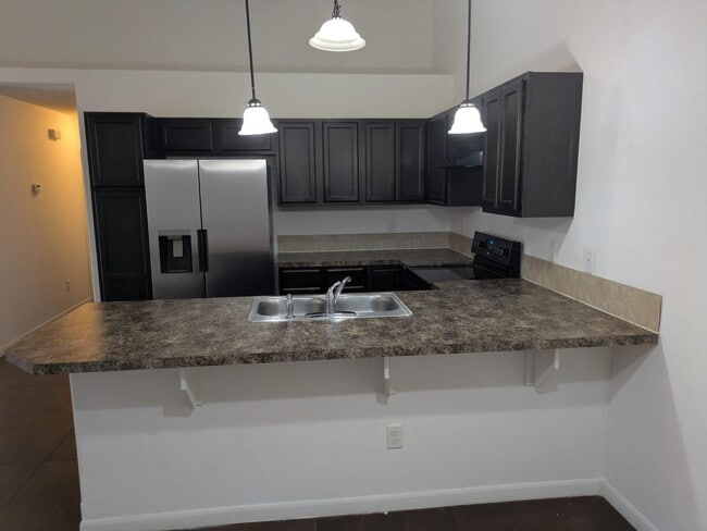 Building Photo - 1332 N Curtis Ct