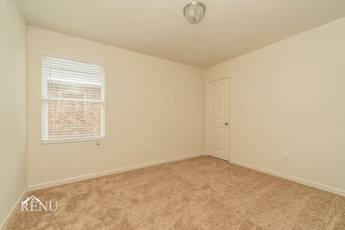 Building Photo - 592 Crestridge Dr