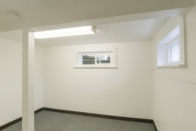 Building Photo - 7547 26th Ave NW