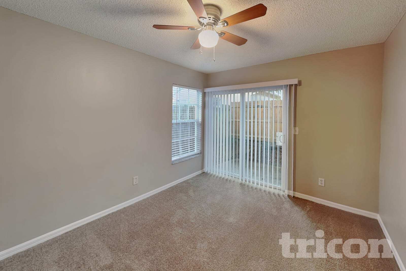 Building Photo - 682 Channing Dr
