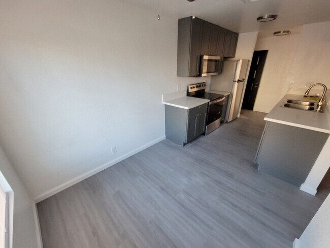 Building Photo - "Discover Comfort and Convenience: Spacious 2-Bed, 2-Bath Apartment in Las Vegas!"