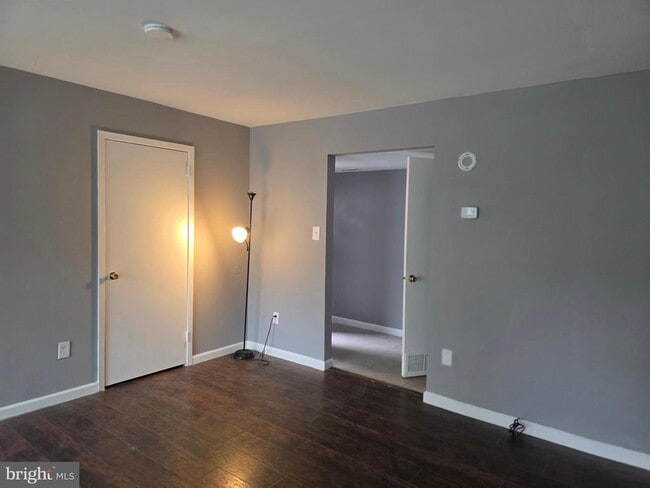 Building Photo - 2515 Cottonwood Ct