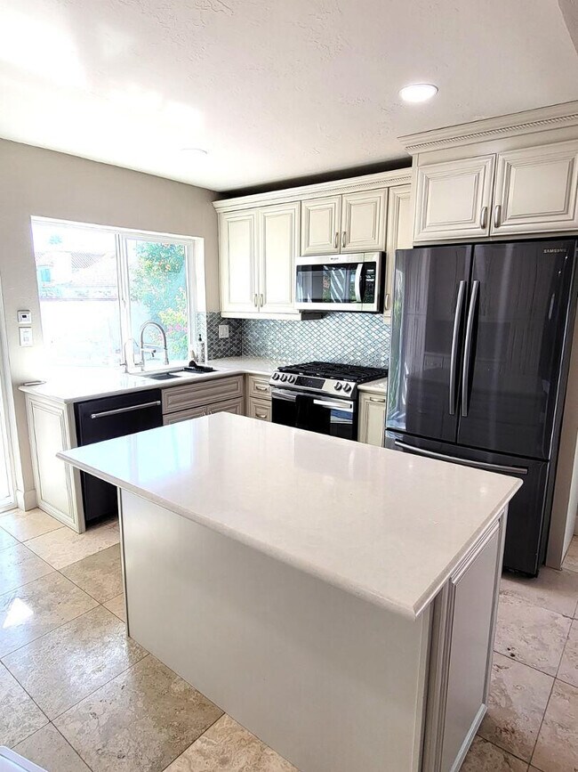 Building Photo - 5770 N Scottsdale Rd