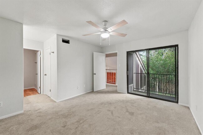 Building Photo - 18118 Lakeside Ln