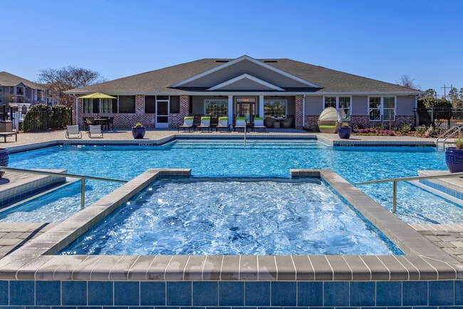 Building Photo - Arbor Trace Apartment Homes