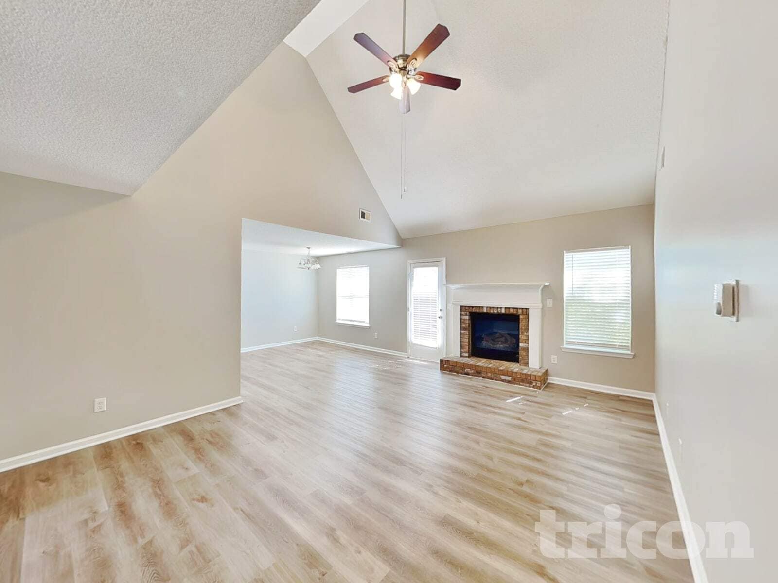 Building Photo - 5702 Colonnade Dr