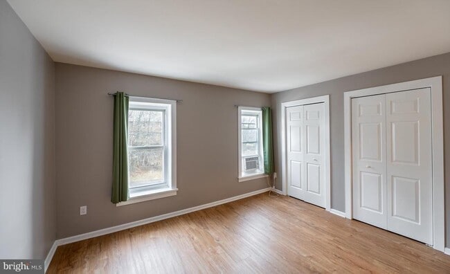 Building Photo - 220 Railroad Ave