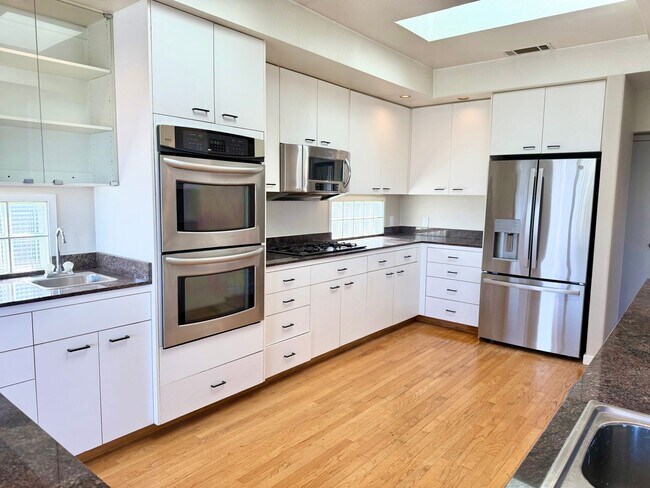Building Photo - $4,390 / 3 BR + OFFICE - LUXURY HILLTOP HOME WITH PANORAMIC BAY & CITY-LIGHT VIEWS