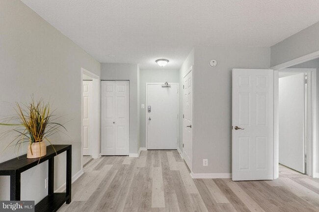 Building Photo - 4515 Willard Ave