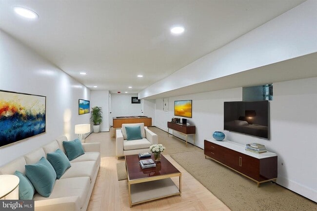 Building Photo - 7415 Sprague St