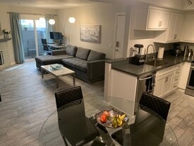 Building Photo - 122 Mangano Cir
