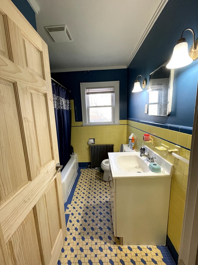 Bathroom - 3 E Cedar St