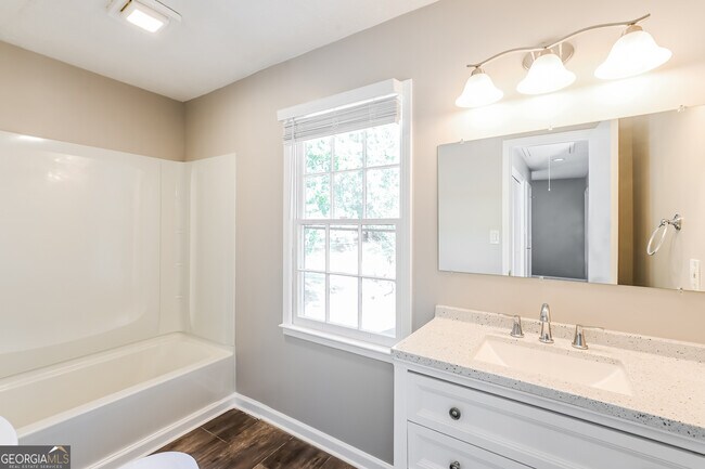 Building Photo - 2871 Quinbery Dr