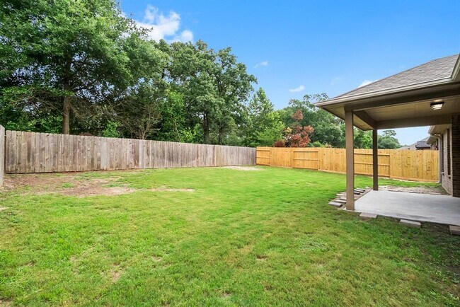 Building Photo - 3534 Woods Estates Dr