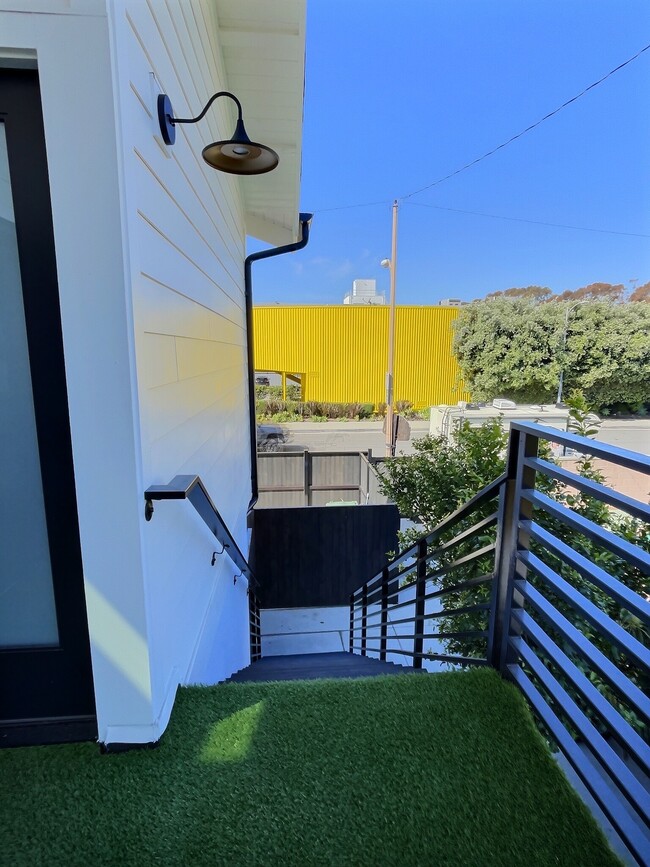 Building Photo - 5340 Grosvenor Blvd