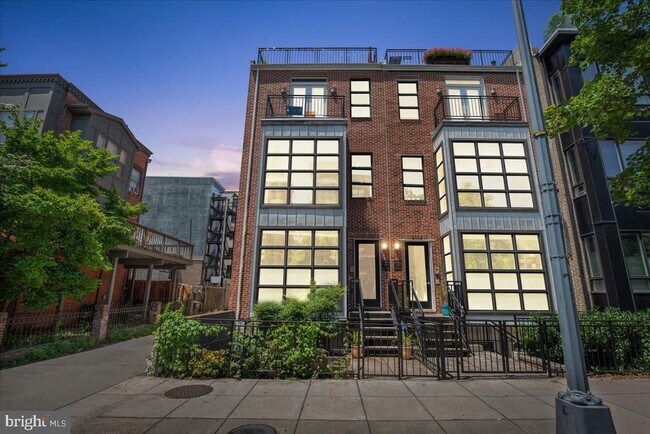 Building Photo - 2106 10th St NW