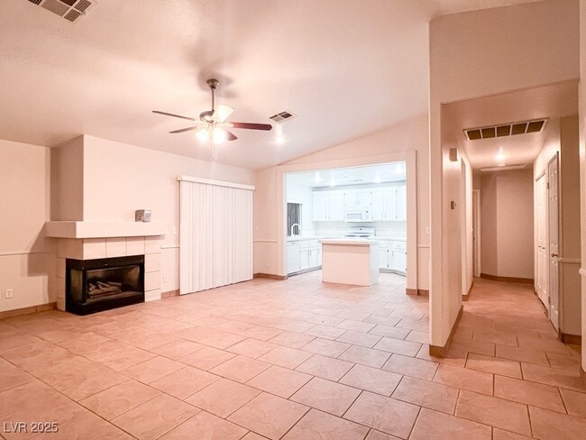 Building Photo - 5532 Great Divide St