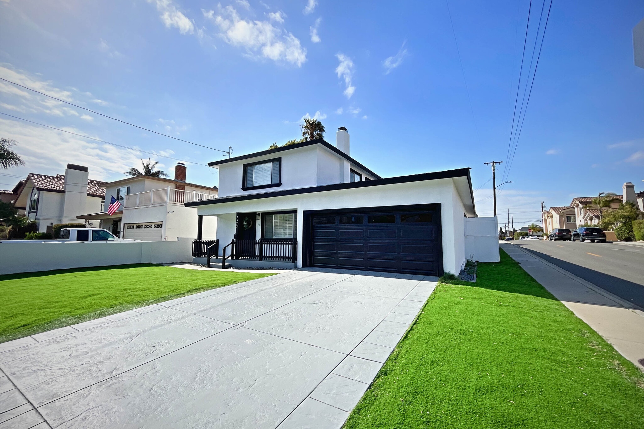 Building Photo - 2323 Harriman Ln