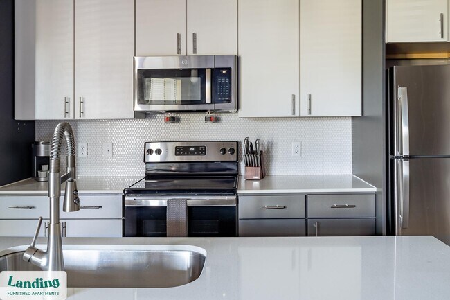 Building Photo - 1559 W 9 Mile Rd