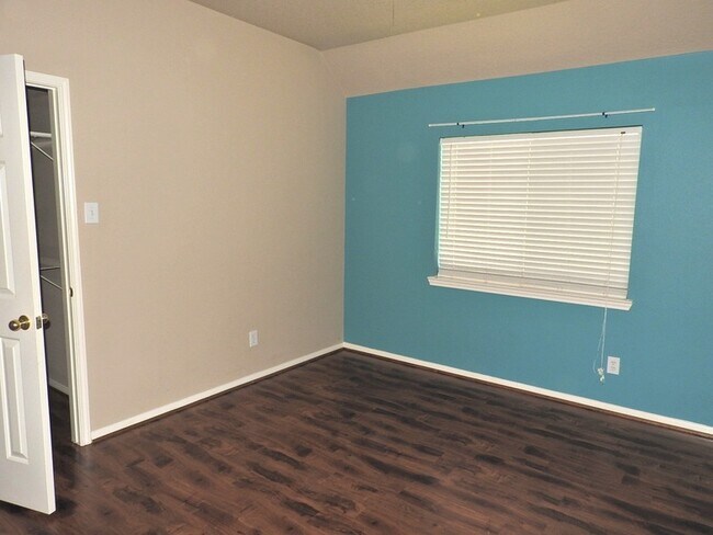 Building Photo - 5443 Santa Chase Ln