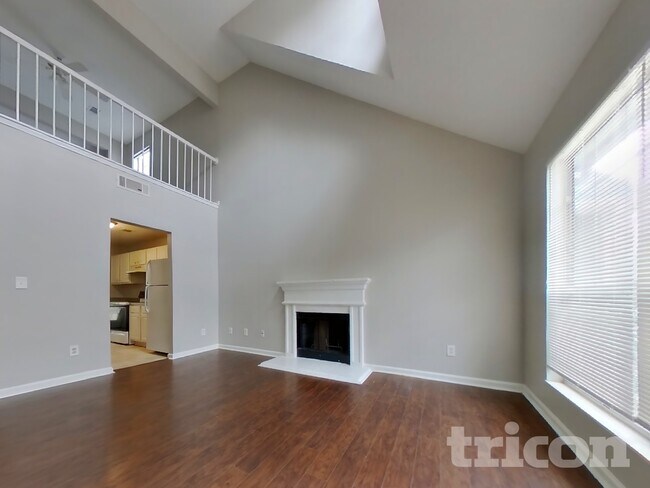 Building Photo - 2269 Charleston Pointe SE