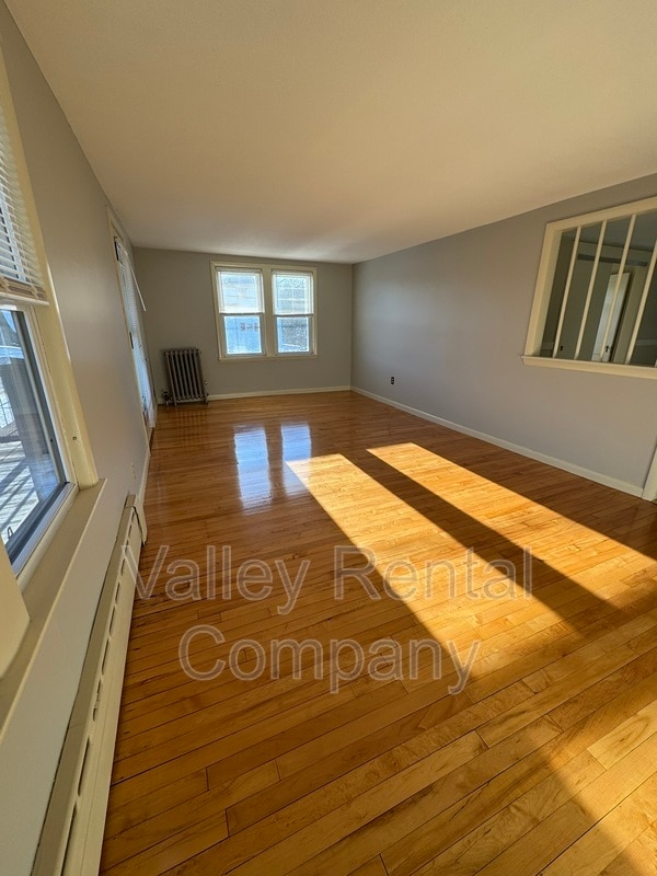 Building Photo - 64 Lyman St