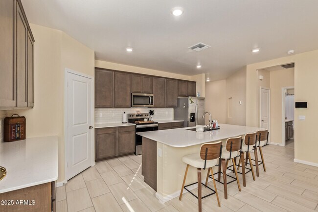 Building Photo - 25443 W Graham Trl